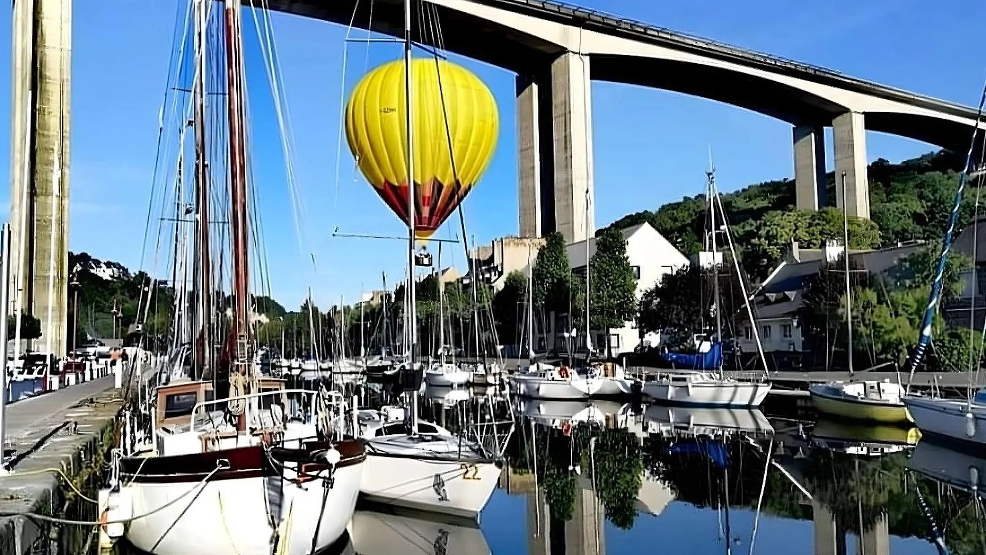 Studio Tranquille Escale Briochine A 2 Pas Du Centre-Ville Avec Place Parking Prive Saint-Brieuc